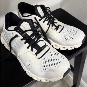 White and Black Women On Cloud X Shoes Size 7.5